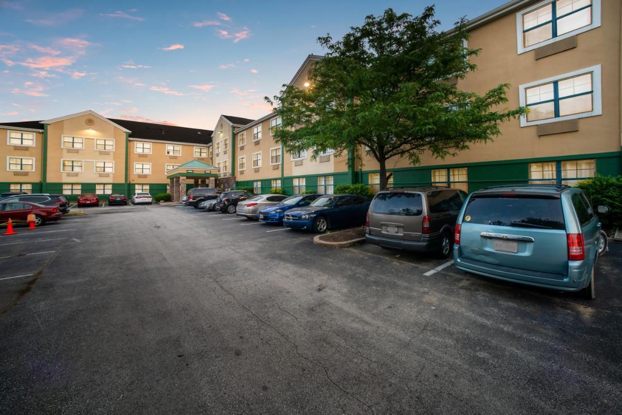 Motel Hometowne By Red Roof St. Louis - Airport/n Lindbergh Hazelwood